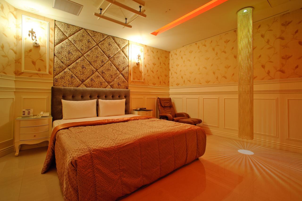 Zhen 13 Villa Motel Юнкан Экстерьер фото