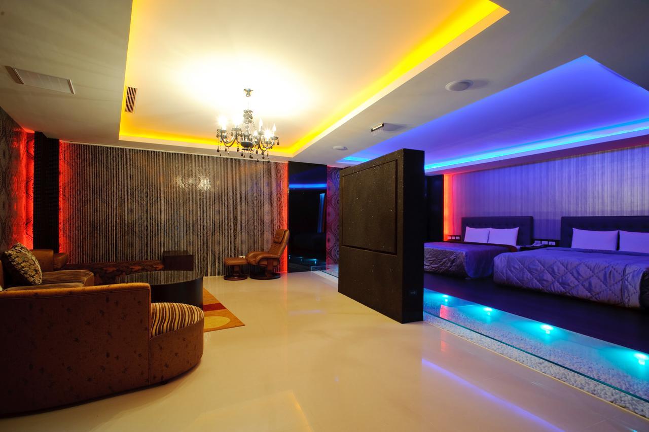 Zhen 13 Villa Motel Юнкан Экстерьер фото