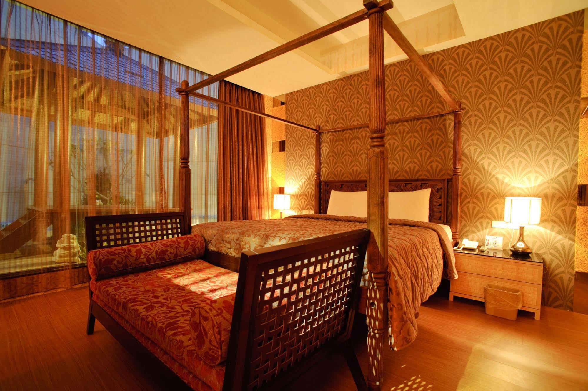 Zhen 13 Villa Motel Юнкан Экстерьер фото