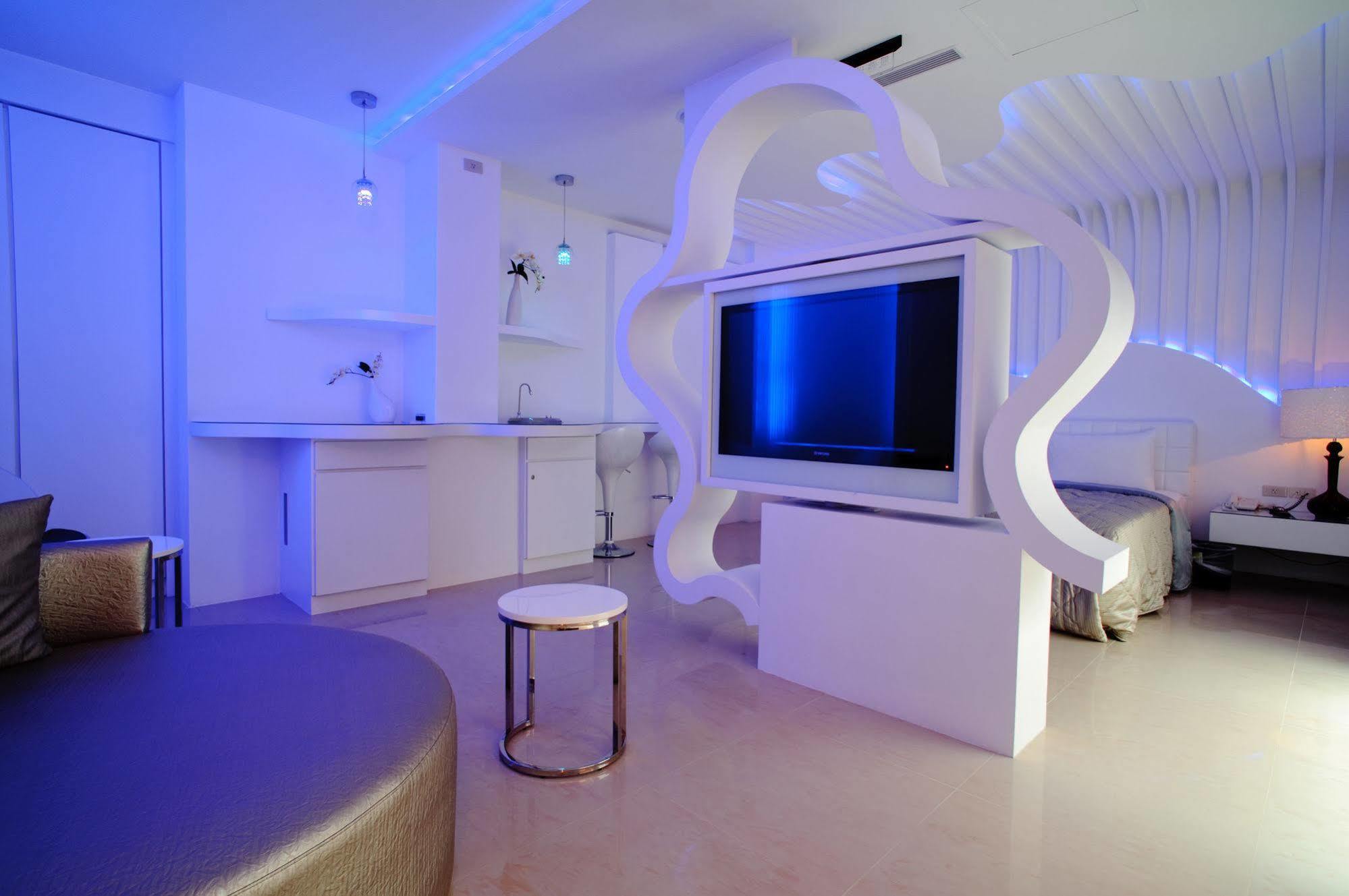 Zhen 13 Villa Motel Юнкан Экстерьер фото